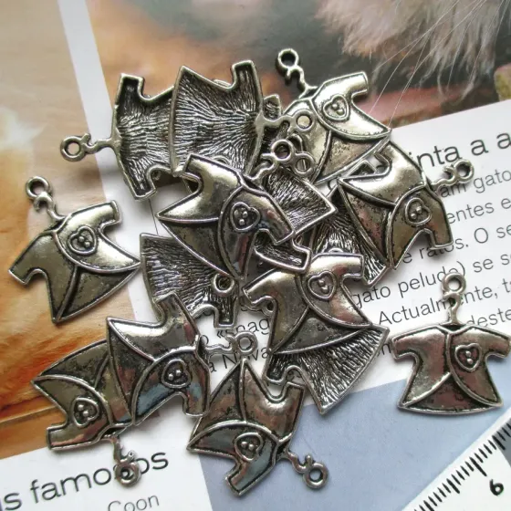 Lote 30 Pendentes Casaco -...